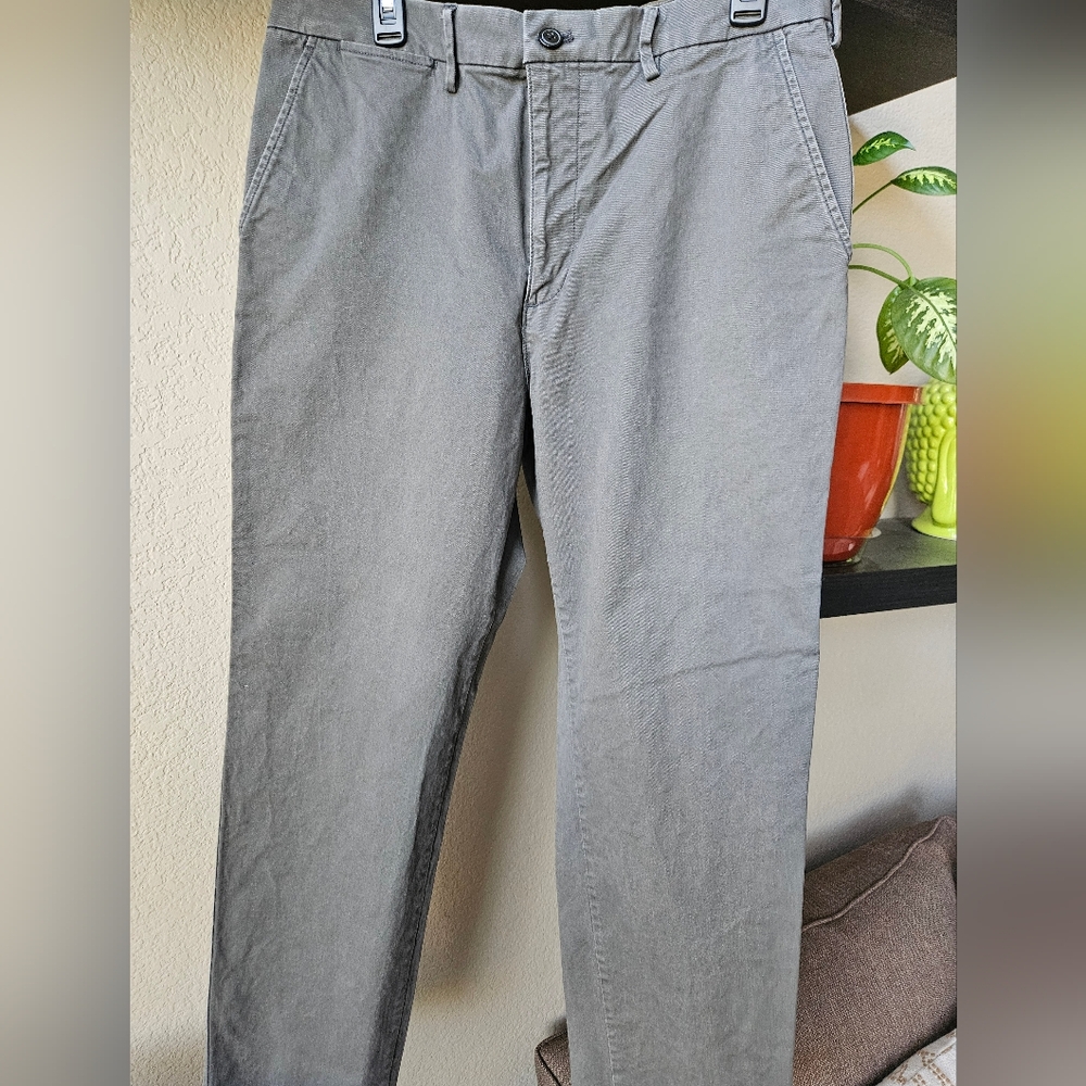 Gap Mens Essential Khaki Original Straight 36W Gray
